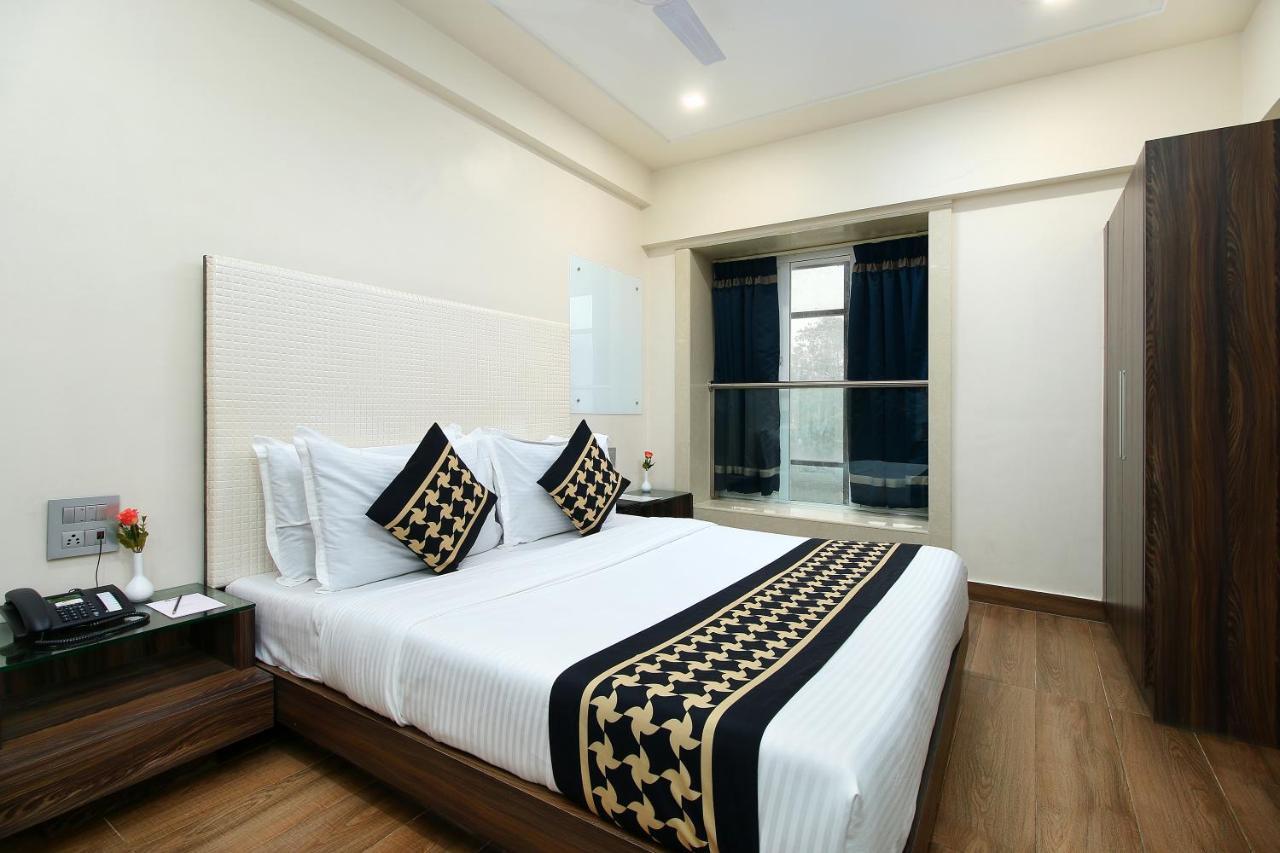Hotel Mumbai House Juhu, Santacruz West, Mumbai Ngoại thất bức ảnh