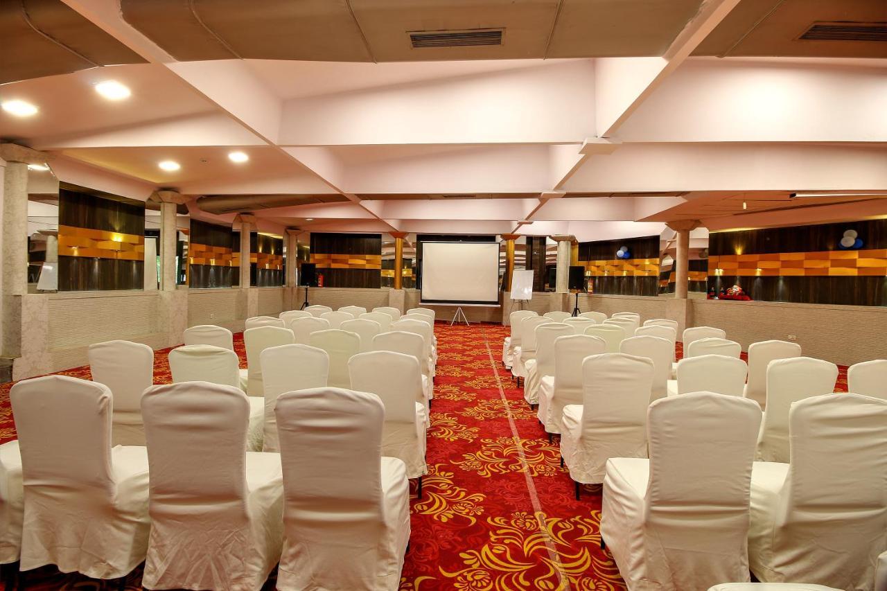 Hotel Mumbai House Juhu, Santacruz West, Mumbai Ngoại thất bức ảnh