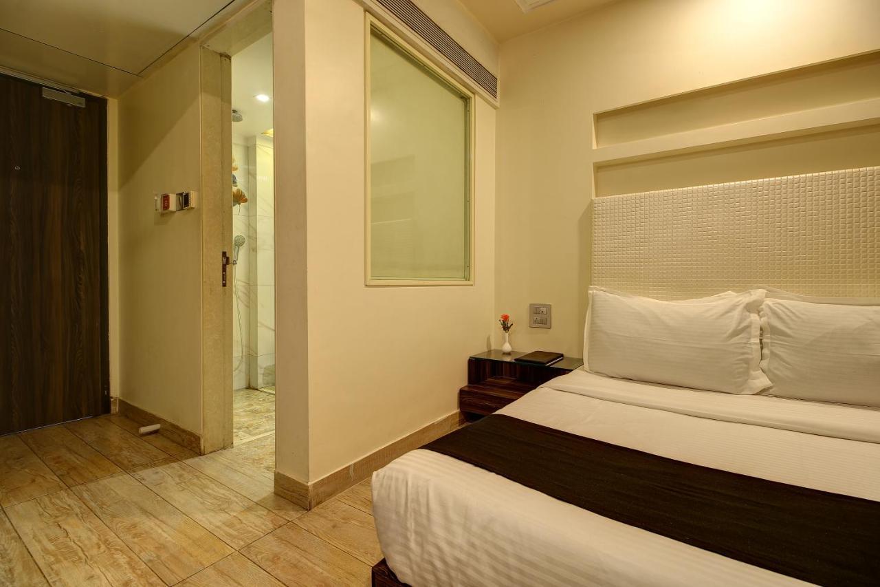 Hotel Mumbai House Juhu, Santacruz West, Mumbai Phòng bức ảnh