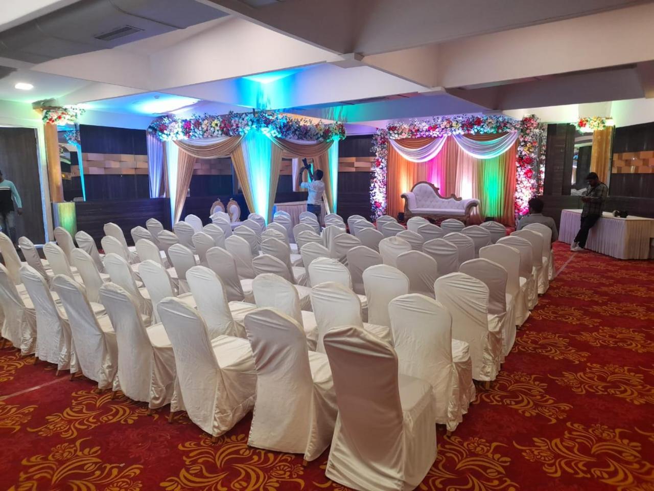 Hotel Mumbai House Juhu, Santacruz West, Mumbai Ngoại thất bức ảnh