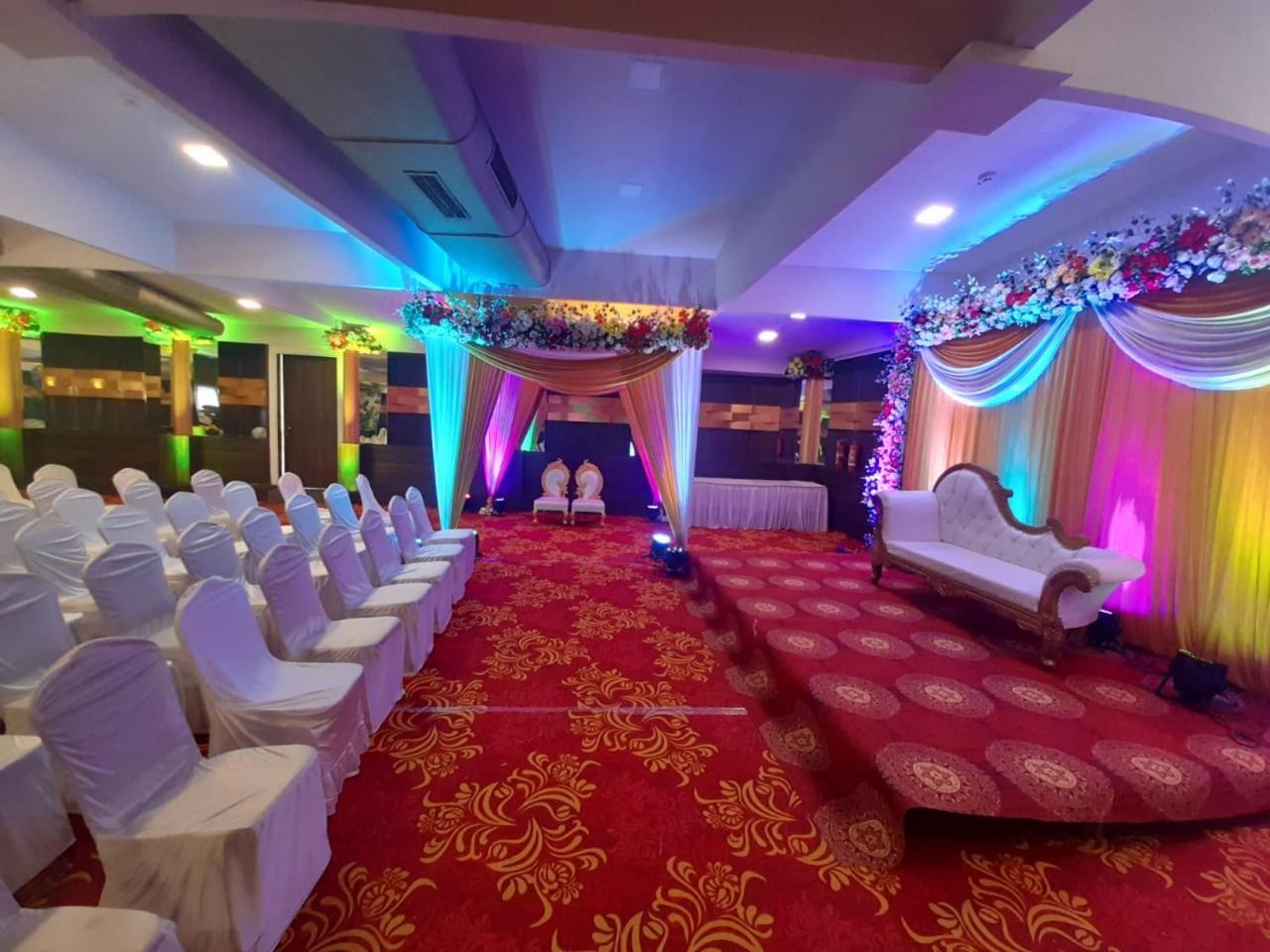 Hotel Mumbai House Juhu, Santacruz West, Mumbai Ngoại thất bức ảnh