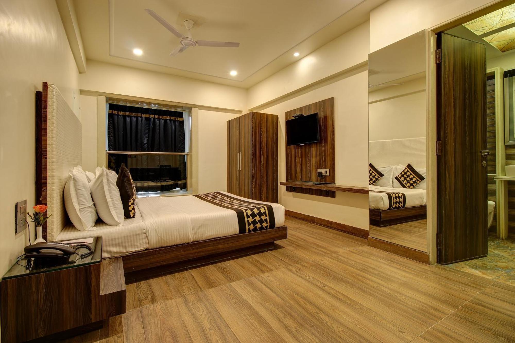 Hotel Mumbai House Juhu, Santacruz West, Mumbai Phòng bức ảnh
